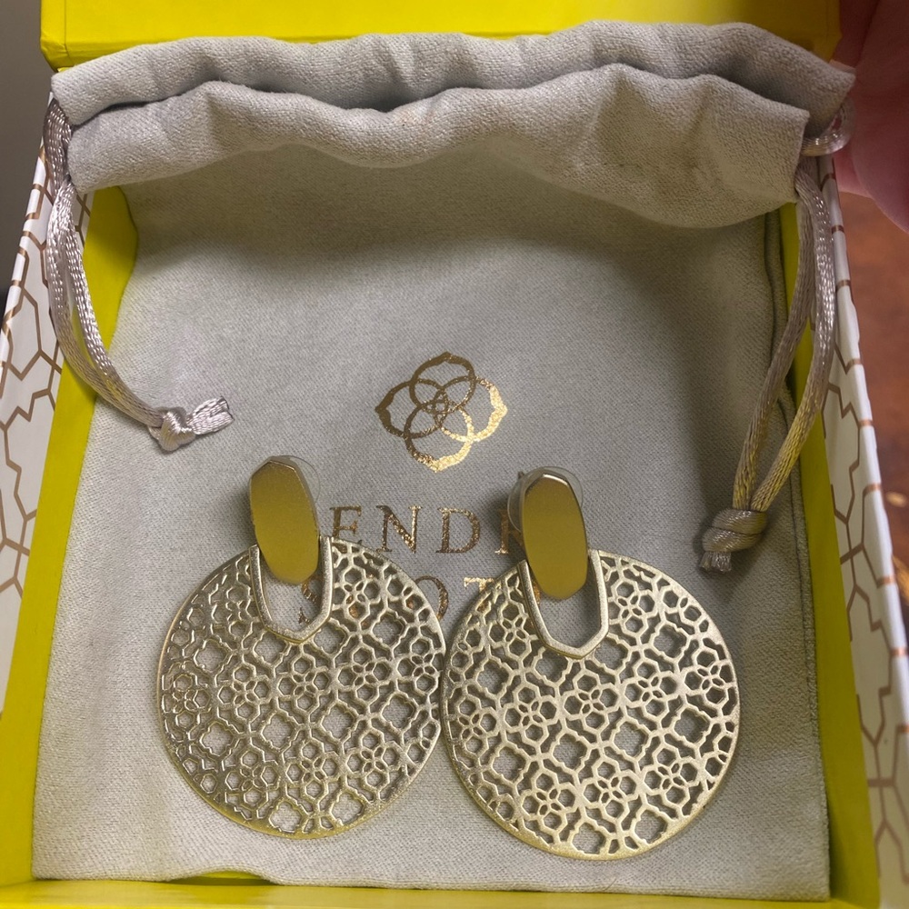 Kendra Scott Diane gold filigree earrings